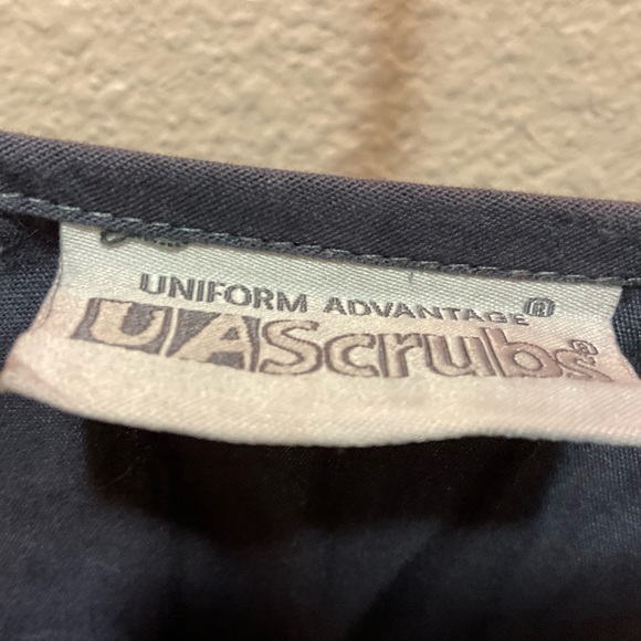 Uniform Advantage scrub - Red and Black Pattern - Picture 3 of 3